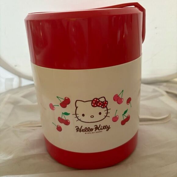 Hello Kitty 1976, 2011 Sanrio Plastic Cherry Design Thermal Container - Picture 4 of 10
